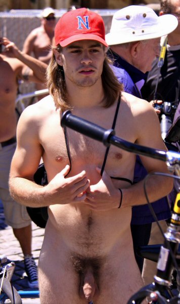 World Naked Cyclist 17